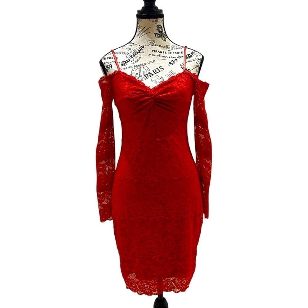 ✨GUESS Sexy Beautiful Off Shoulder Dress - Good
condition- Size Small✨ - Picture 2 of 15
